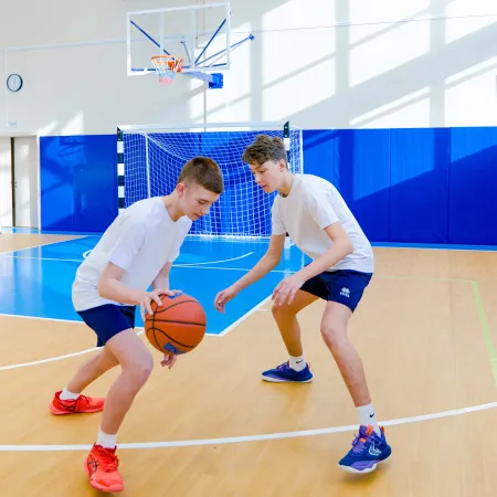 Ферма для баскетбольного щита игрового на растяжках вынос 1800 мм ZAVODSPORTA за 23&nbsp;140 ₽ купить в Новороссийске